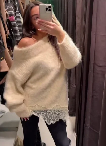 Women Lace Patchwork Knitted Pullover - Image 3